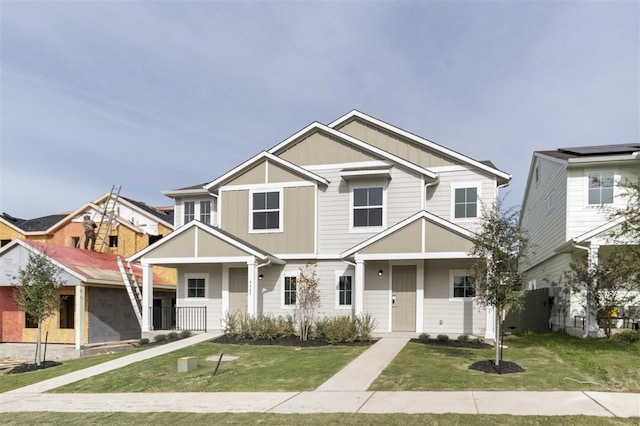 view of front facade with a front lawn