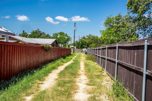 Listing photo 3 for 703 S Sledge St, Kyle TX 78640