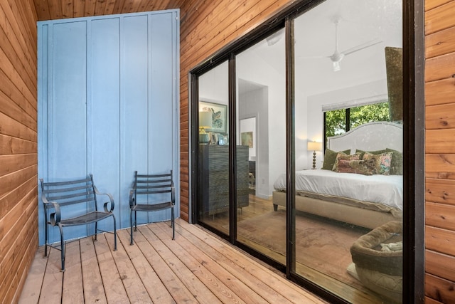 1001 Juanita St, Austin, TX 78704 - view of wooden terrace