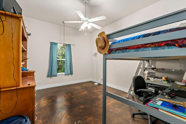 bedroom featuring ceiling fan