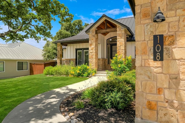 exterior space featuring a lawn