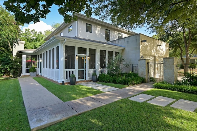 14 Margranita Cres, Austin, TX 78703 - view of front of home featuring a sunroom