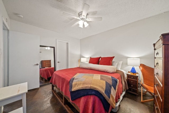 bedroom featuring a textured ceiling and ceiling fan