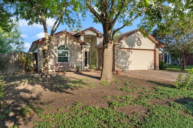 view of front facade featuring a garage