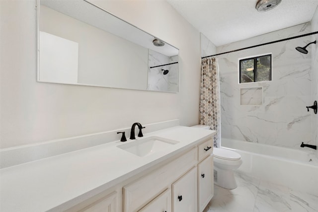 full bathroom featuring a textured ceiling, shower / bath combo, vanity, and toilet