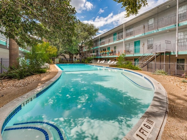 300 Crockett St Unit 103, Austin, TX 78704 - view of community pool
