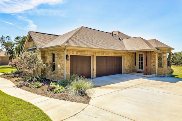 view of front facade featuring a garage