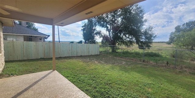 view of yard with a patio