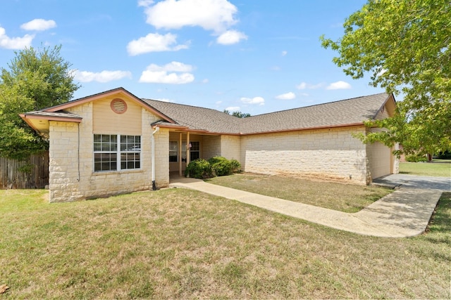 ranch-style house featuring a front lawn