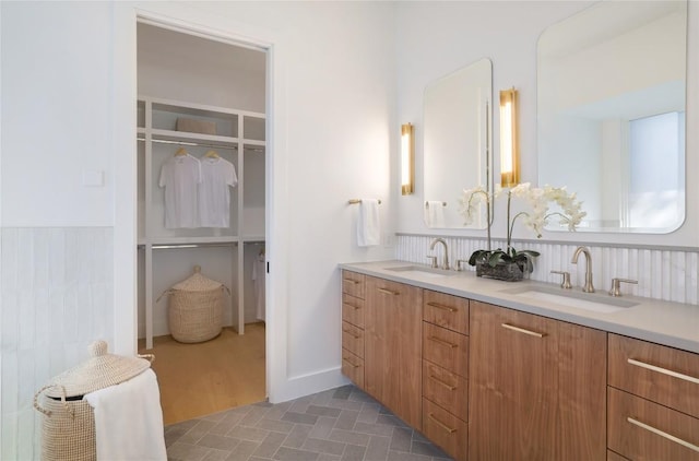 bathroom with vanity