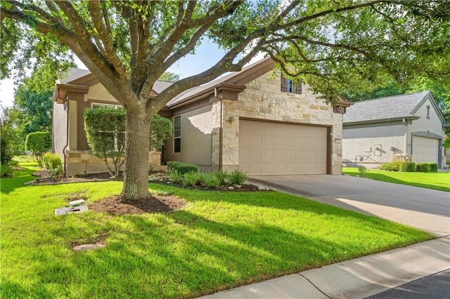 view of front of home with a front lawn