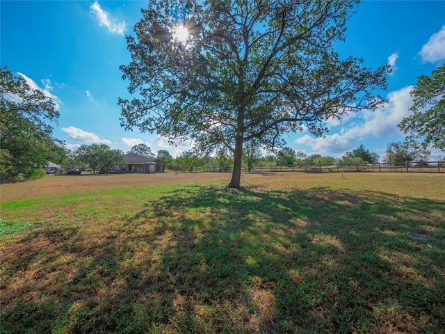 view of yard featuring a rural view