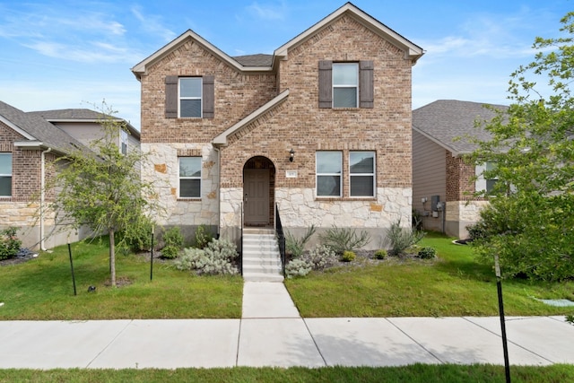 view of front of property with a front yard