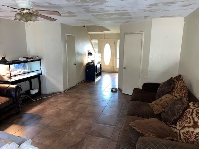 living room featuring ceiling fan