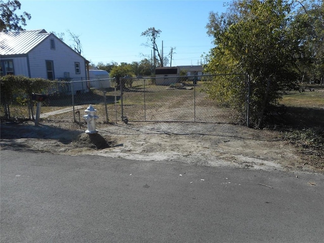 1016 Price St, Taylor, TX 76574