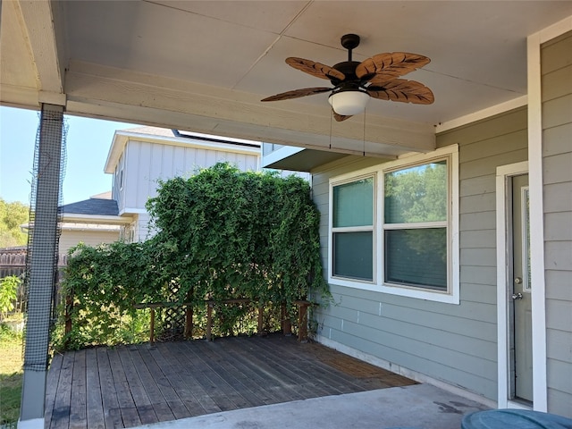 deck with ceiling fan