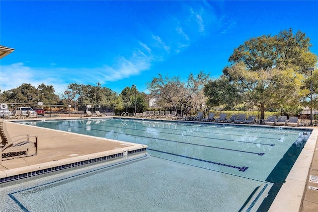 4316 Campo Verde Dr, Austin, TX 78749 - community pool with fence and a patio