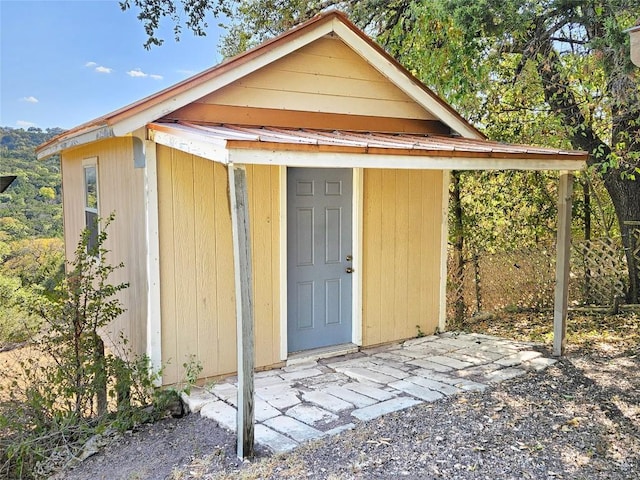 view of outbuilding