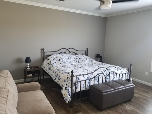 1256 Sunrise Vis, Thorndale, TX 76577 - bedroom with wood finished floors, baseboards, and ornamental molding