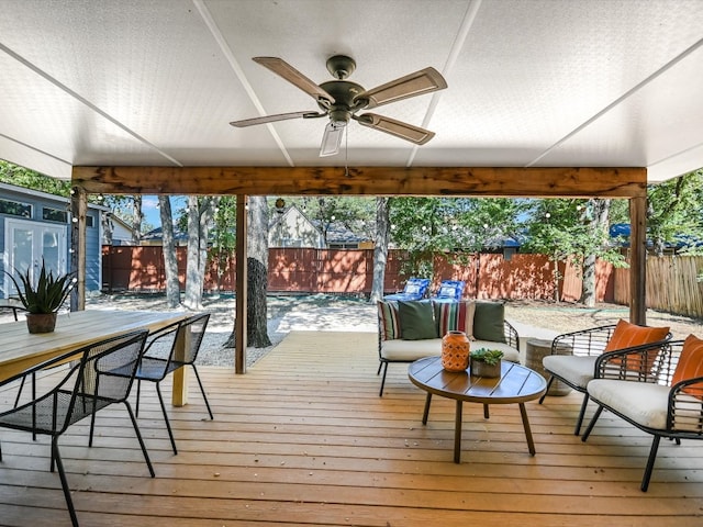 deck with ceiling fan