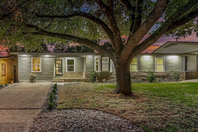 view of front of house with a front yard