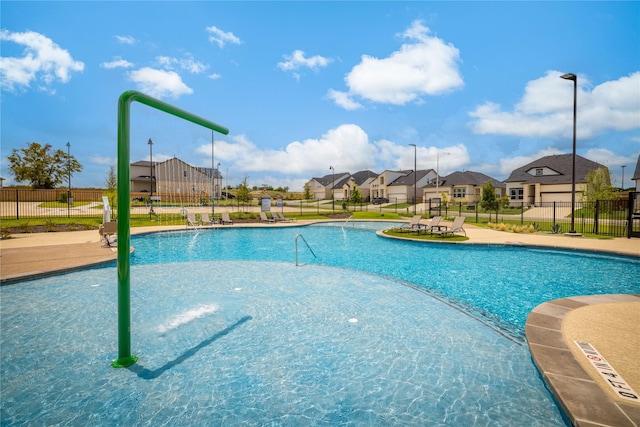 view of swimming pool