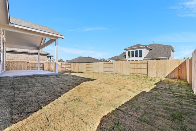 view of yard with a patio area