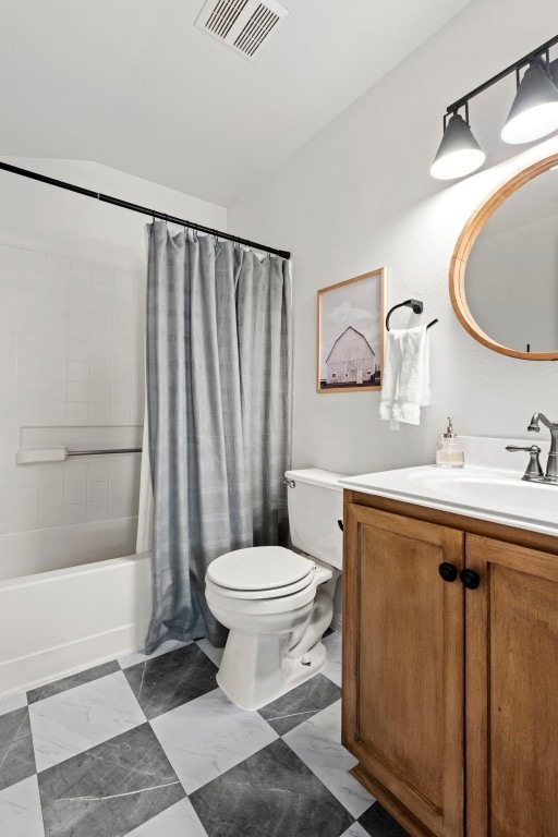 7709 Little Deer Trl, Georgetown, TX 78628 - bathroom featuring toilet, shower / tub combo with curtain, visible vents, and vanity