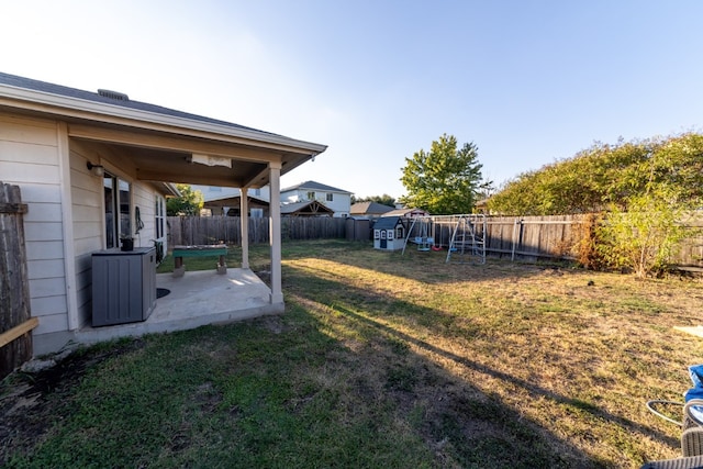 view of yard with a patio