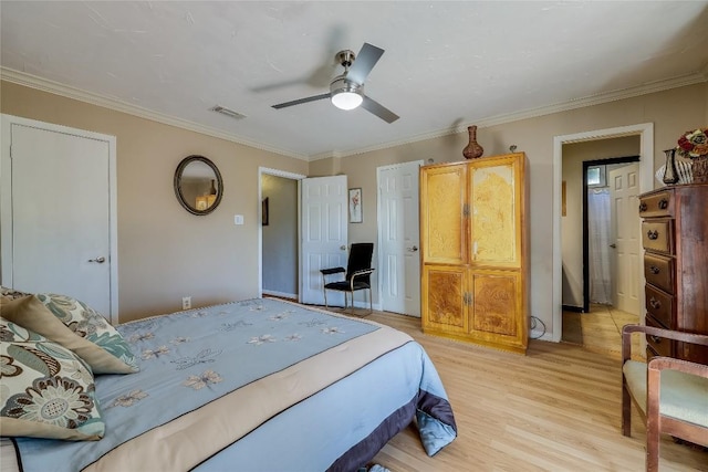 1807 Briar Hill Dr Unit A & B, Austin, TX 78741 - bedroom featuring light wood-style flooring, crown molding, and ceiling fan