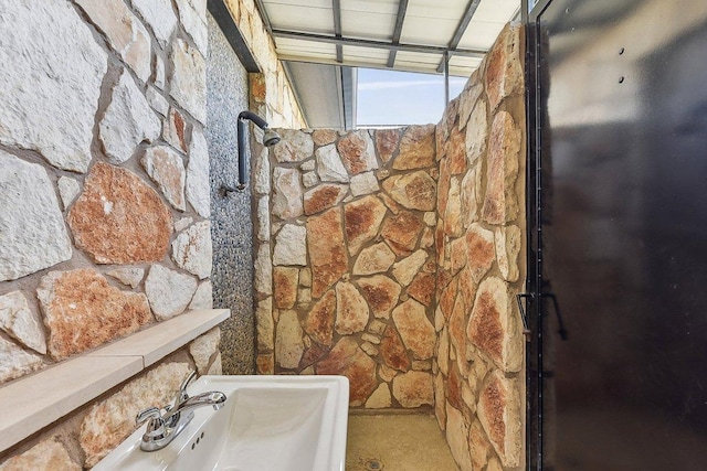 1612 Watercliffe Dr, Lago Vista, TX 78645 - bathroom featuring a shower