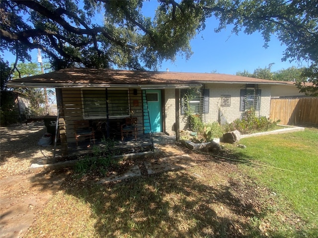 Listing photo 3 for 409 W 2nd St, Georgetown TX 78626