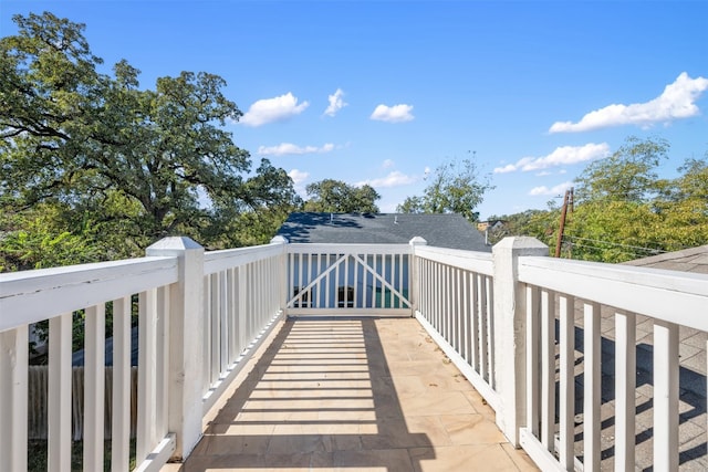 exterior space featuring a balcony