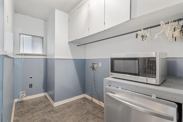 laundry area featuring hookup for an electric dryer and washer hookup