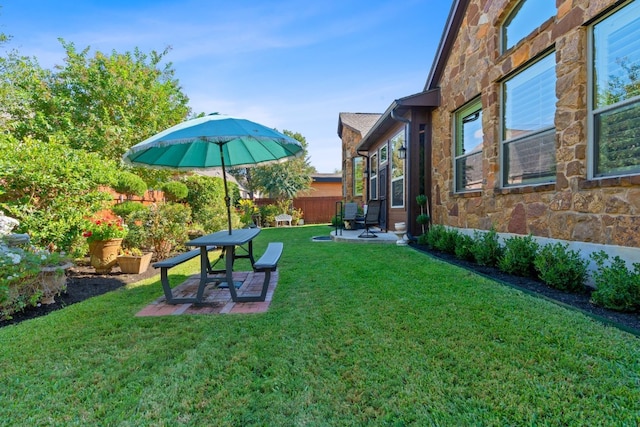 view of yard with a patio