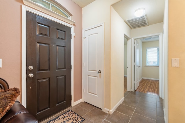 view of tiled entryway