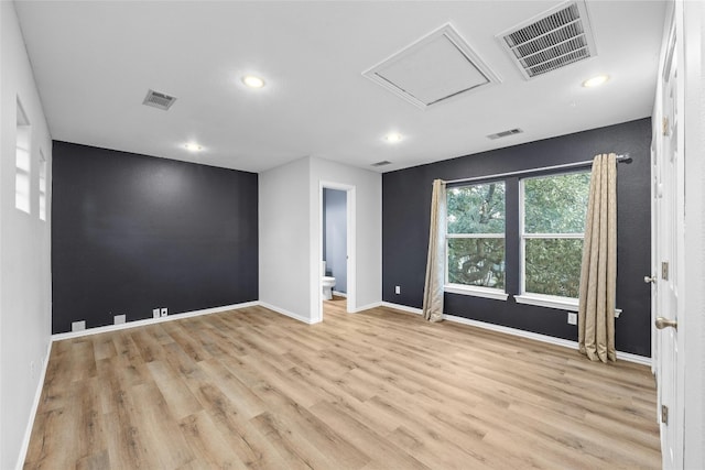 empty room featuring light hardwood / wood-style flooring