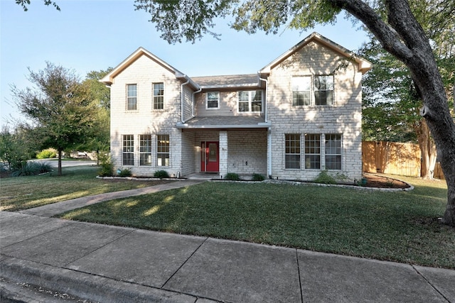 view of front facade featuring a front lawn