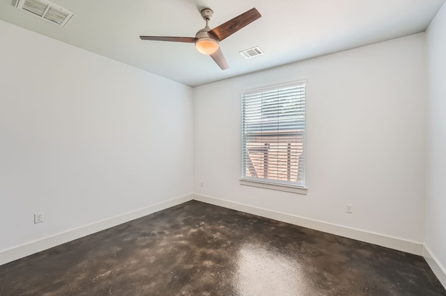 empty room featuring ceiling fan