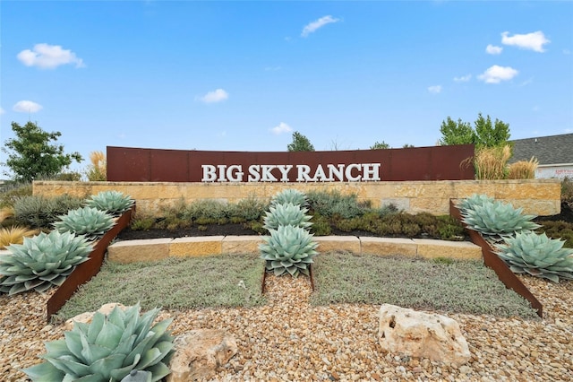 319 Victoria Peak Loop, Dripping Springs, TX 78620 - view of community sign