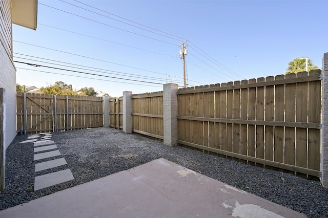 view of yard with a patio area