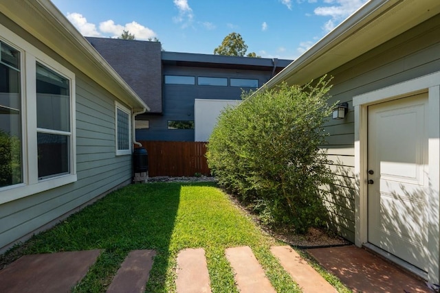 view of yard featuring fence