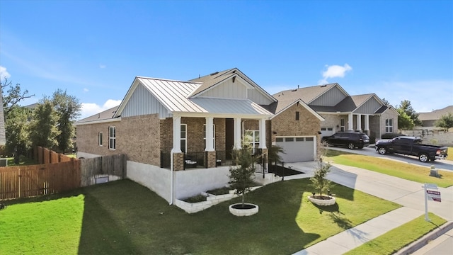 view of front facade with a front yard