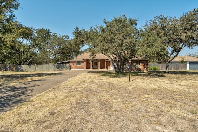 view of yard featuring a carport