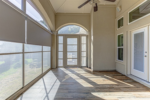 exterior space featuring ceiling fan