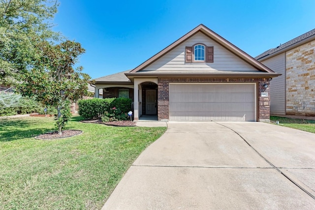 view of front of home featuring a front lawn