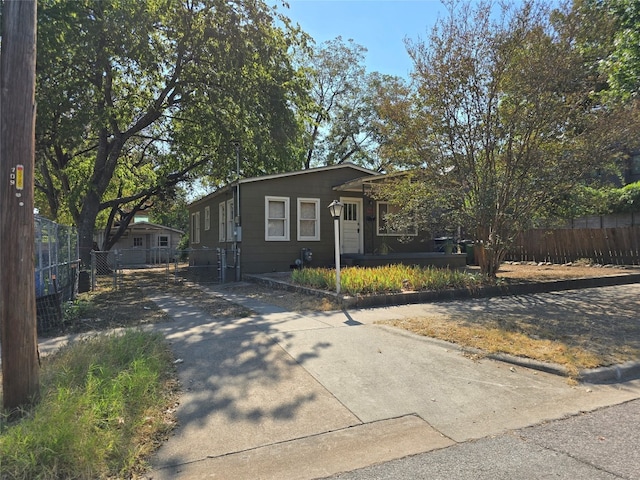 view of front of property