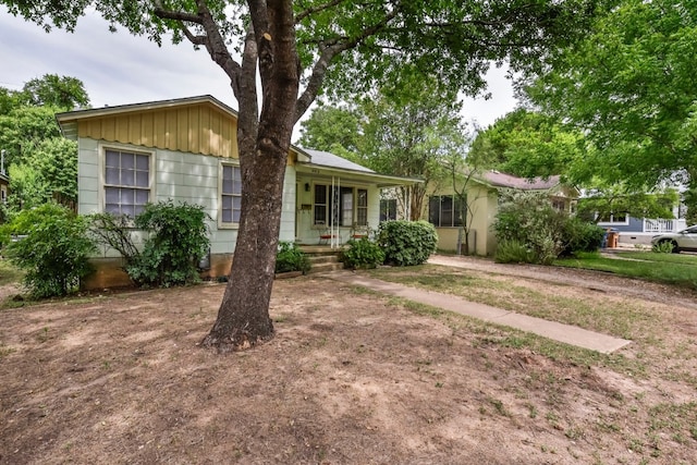 Listing photo 2 for 4412 Bellvue Ave, Austin TX 78756