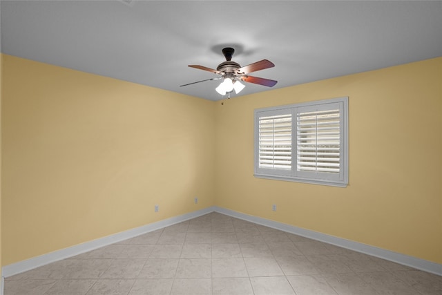 unfurnished room with ceiling fan