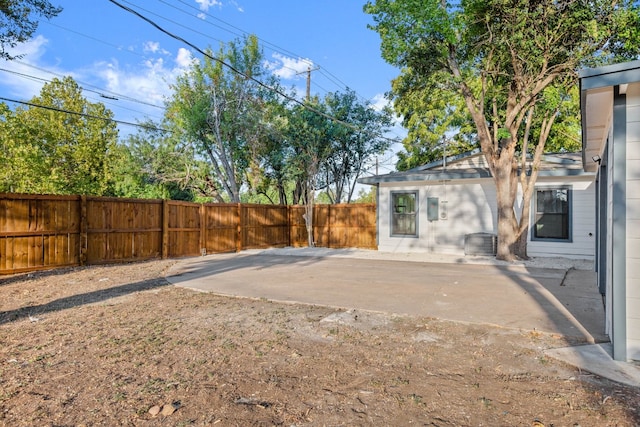 view of yard with a patio area